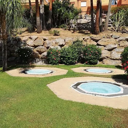 Reserva De Piscina Y Terraza * 马尔韦利亚